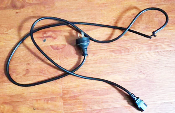 電熱鍋冒煙是怎么回事?