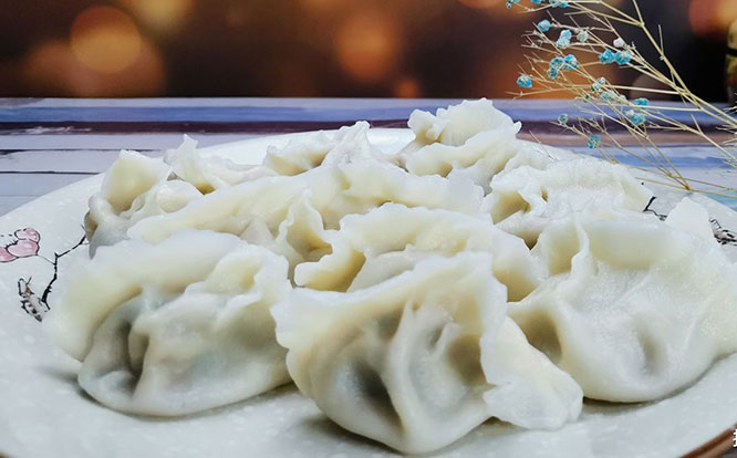 電熱鍋煮水餃 電熱鍋煮水餃